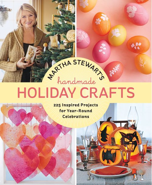 MARTHA STEWART S HOLIDAY CRAFTS