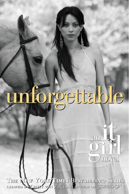 IT GIRL,THE  4: UNFORGETTABLE - Hachette